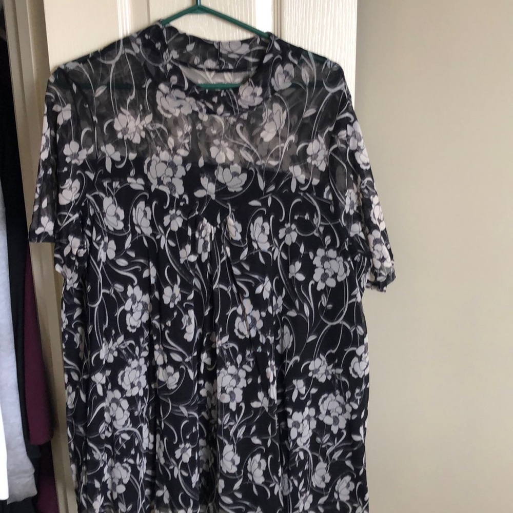 Short sleeve blouse